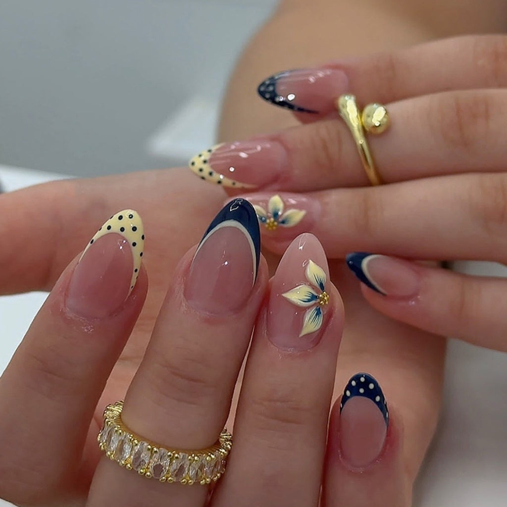 Vintage Navy & Yellow French Press-On Nails - Ongles Reutilisables Motif Fleur & Pois