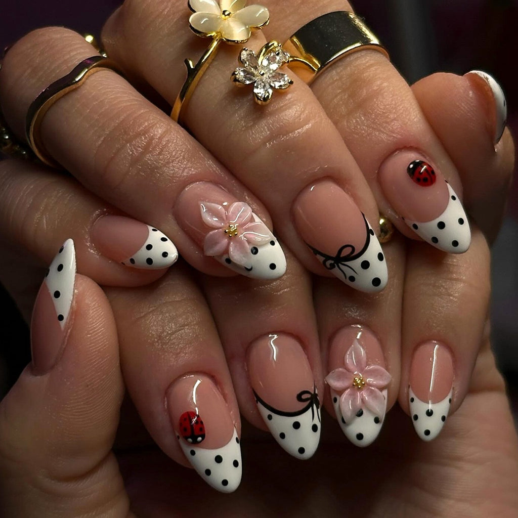 Press-on Nails - Mademoiselle Coccinelle | Pois, Fleurs 3D & French Manucure