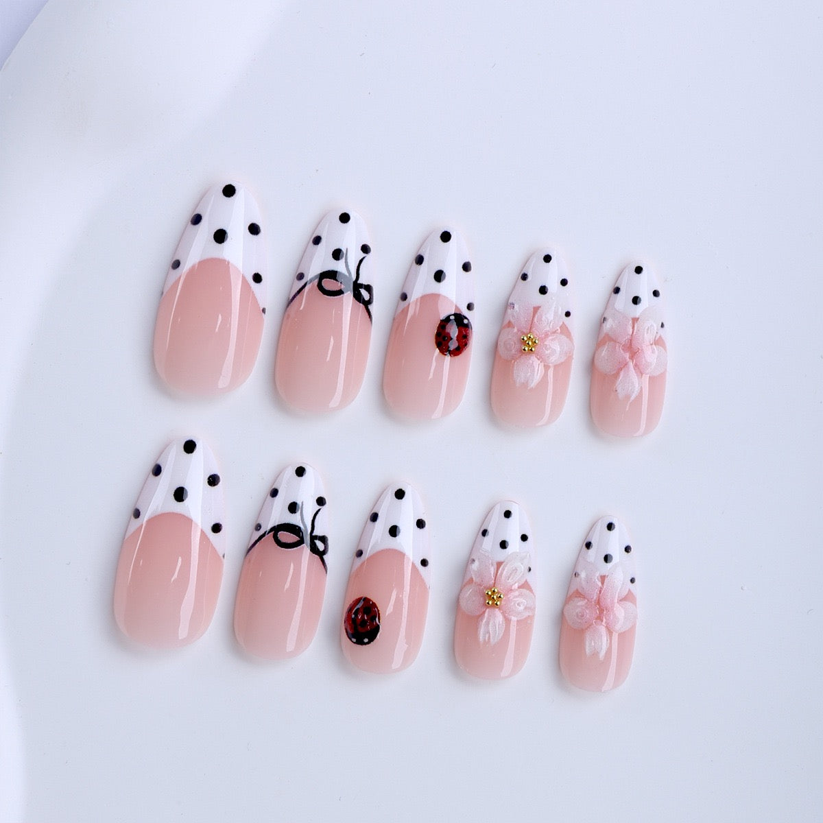 Press-on Nails - Mademoiselle Coccinelle | Pois, Fleurs 3D & French Manucure